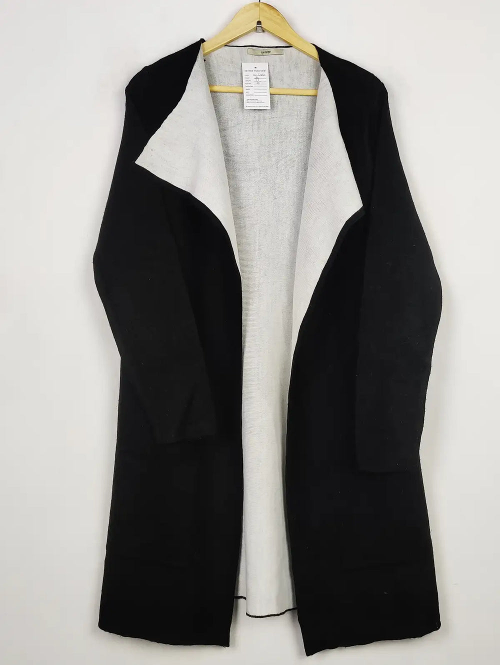 Buy online pre-used pre-loved 100% authentic & Original branded George (LC-5598) available in Pakistan. Top international brands avilable.