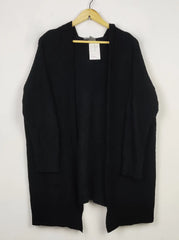 Buy online pre-used pre-loved 100% authentic & Original branded Primark (LC-5610) available in Pakistan. Top international brands avilable.