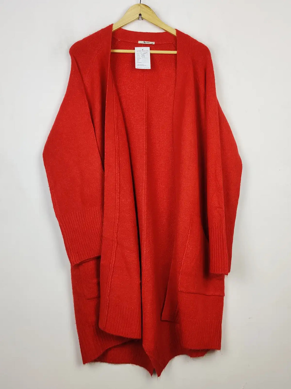 Buy online pre-used pre-loved 100% authentic & Original branded Tu (LC-5619) available in Pakistan. Top international brands avilable.