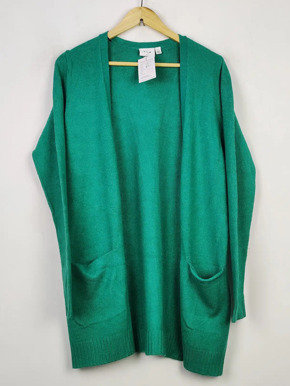 Buy online pre-used pre-loved 100% authentic & Original branded Vila (LC-5623) available in Pakistan. Top international brands avilable.