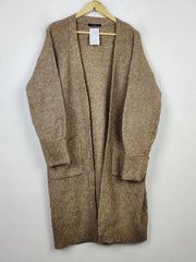 Buy online pre-used pre-loved 100% authentic & Original branded George (LC-5644) available in Pakistan. Top international brands avilable.