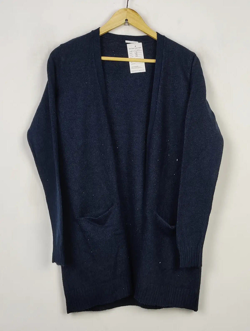 Buy online pre-used pre-loved 100% authentic & Original branded Unknown Brand (LC-5651) available in Pakistan. Top international brands avilable.