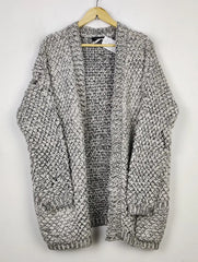 Buy online pre-used pre-loved 100% authentic & Original branded Atmosphere (LC-5656) available in Pakistan. Top international brands avilable.