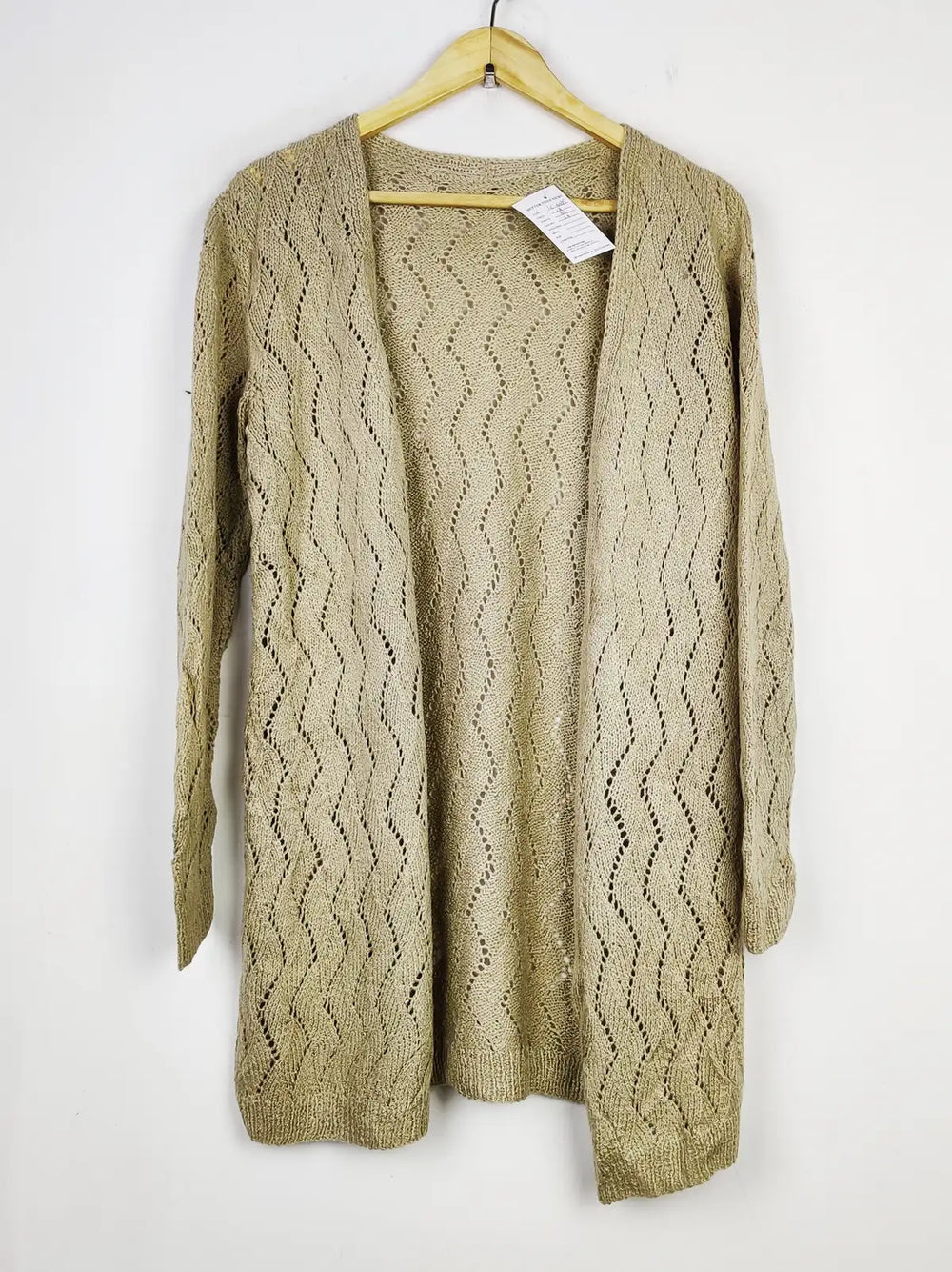 Buy online pre-used pre-loved 100% authentic & Original branded Unknown Brand (LC-6035) available in Pakistan. Top international brands avilable.