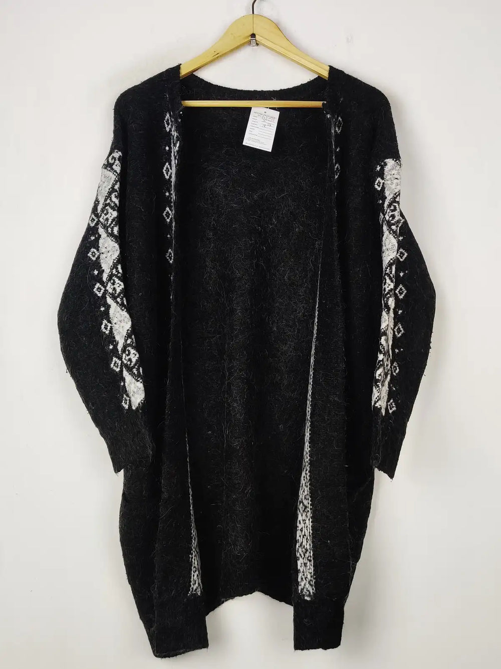 Buy online pre-used pre-loved 100% authentic & Original branded Atmosphere (LC-6257) available in Pakistan. Top international brands avilable.