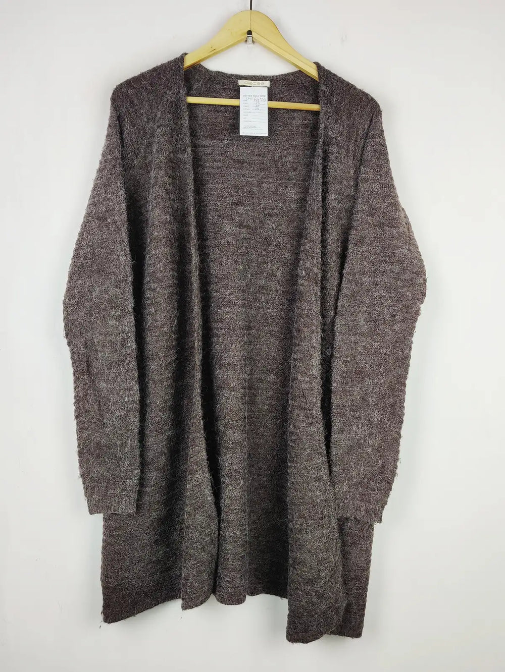 Buy online pre-used pre-loved 100% authentic & Original branded Pieces (LC-6476) available in Pakistan. Top international brands avilable.