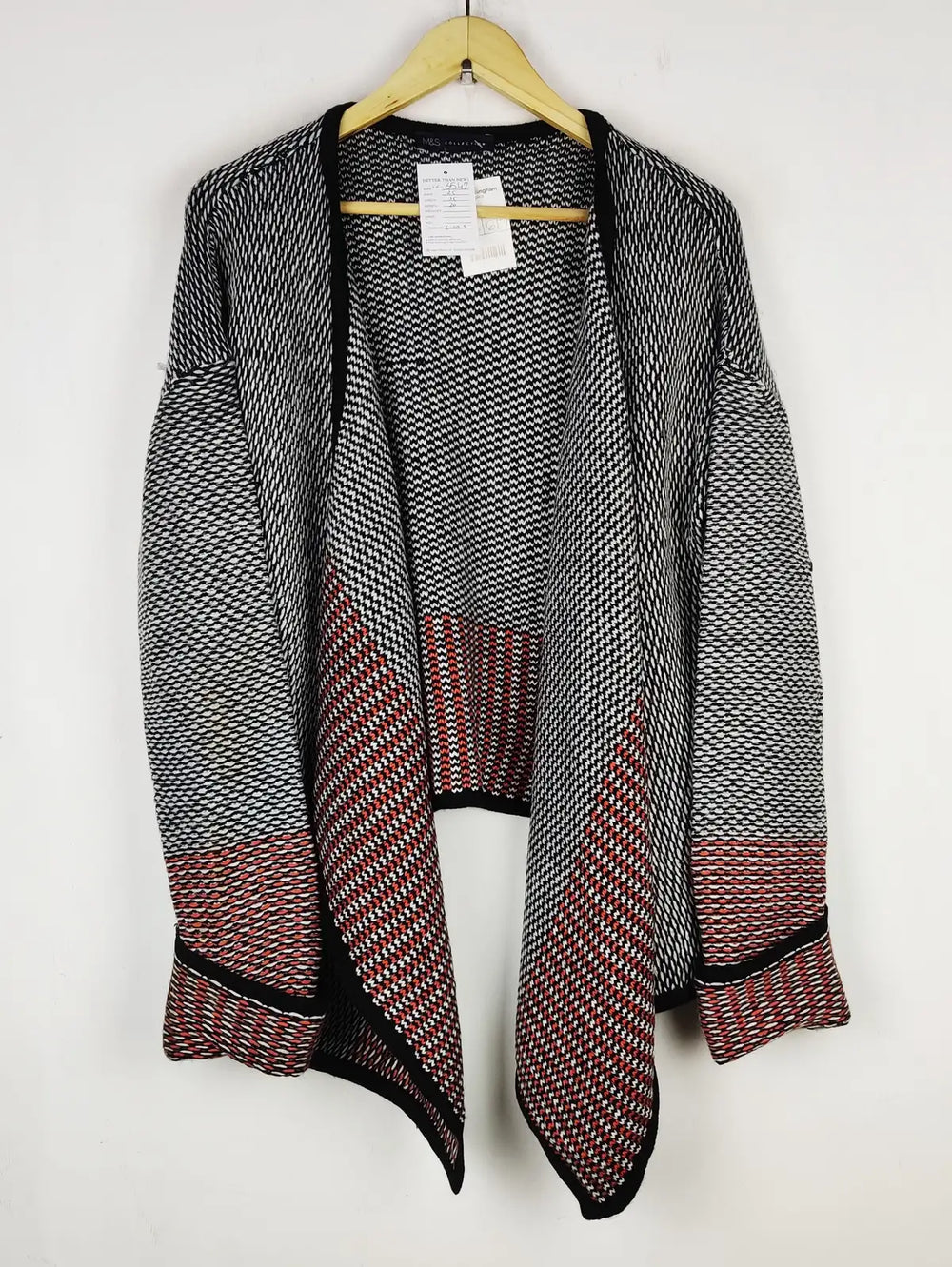 Buy online pre-used pre-loved 100% authentic & Original branded Marks & Spencer (LC-6547) available in Pakistan. Top international brands avilable.