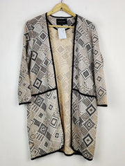 Buy online pre-used pre-loved 100% authentic & Original branded River Island (LC-6681) available in Pakistan. Top international brands avilable.