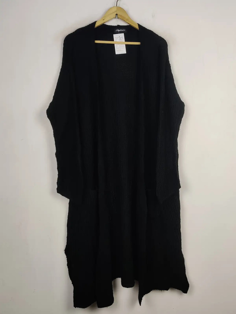 Buy online pre-used pre-loved 100% authentic & Original branded Stylewise (LC-6875) available in Pakistan. Top international brands avilable.