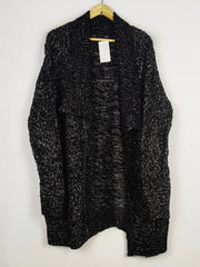 Buy online pre-used pre-loved 100% authentic & Original branded F&F (LC-7001) available in Pakistan. Top international brands avilable.