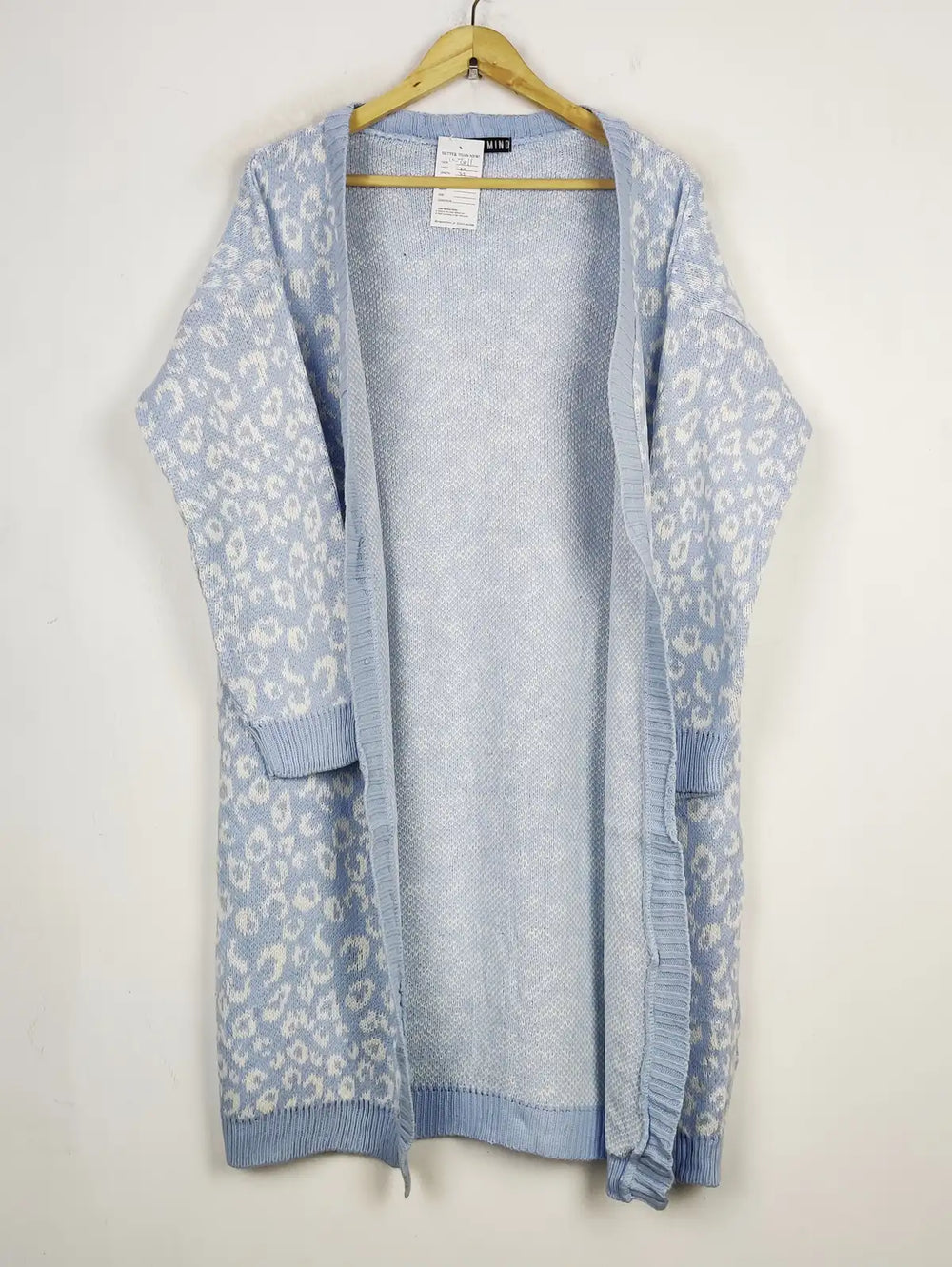 Buy online pre-used pre-loved 100% authentic & Original branded Girl In Min (LC-7011) available in Pakistan. Top international brands avilable.