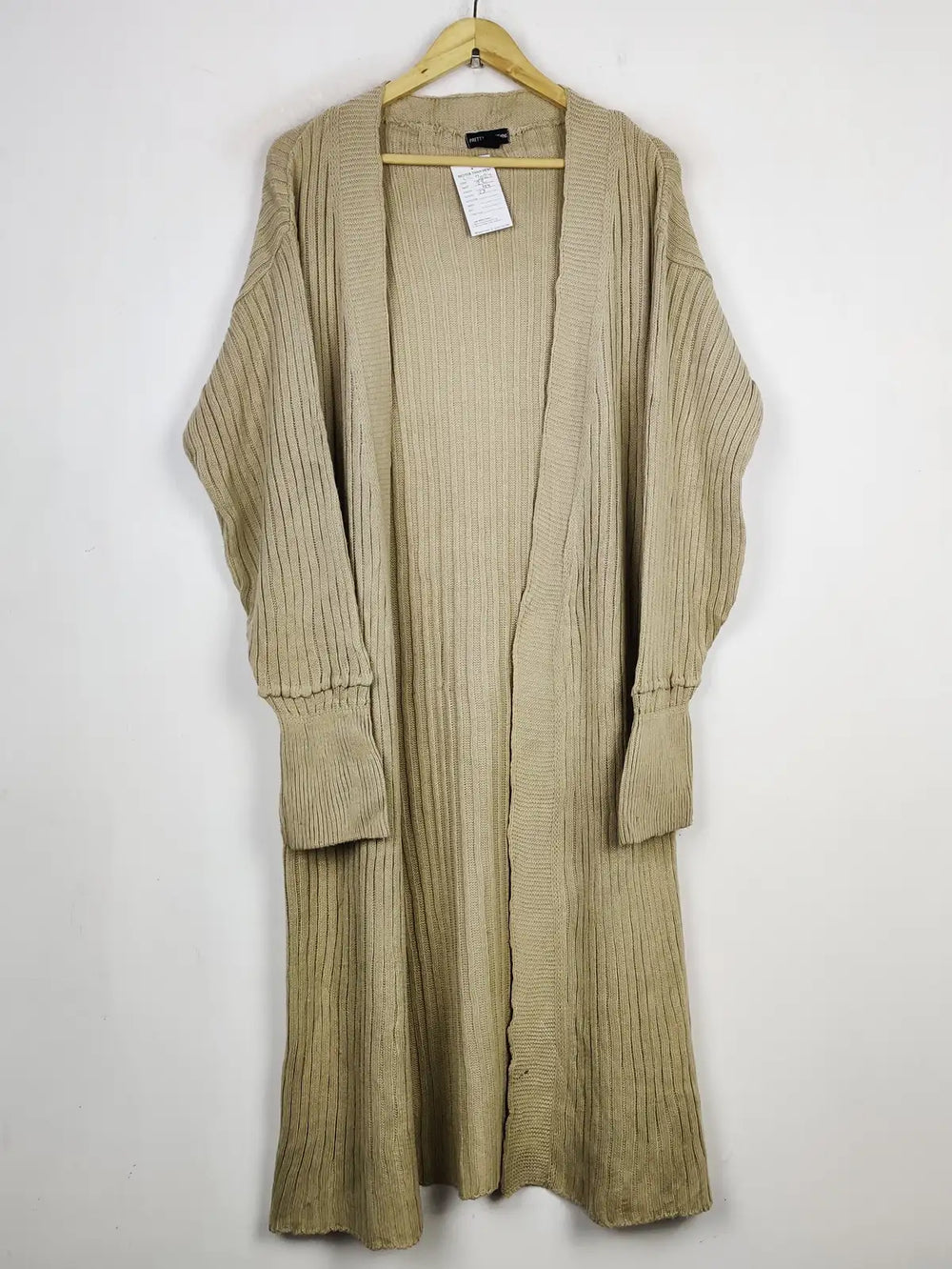 Buy online pre-used pre-loved 100% authentic & Original branded Prettylittlething (LC-7024) available in Pakistan. Top international brands avilable.