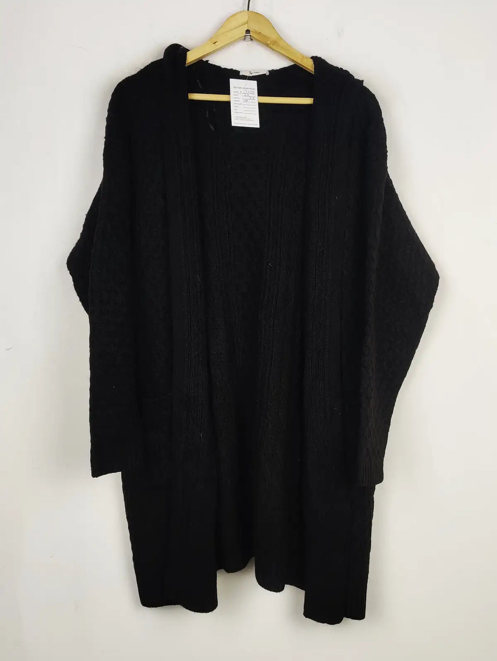 Buy online pre-used pre-loved 100% authentic & Original branded Tu (LC-7029) available in Pakistan. Top international brands avilable.