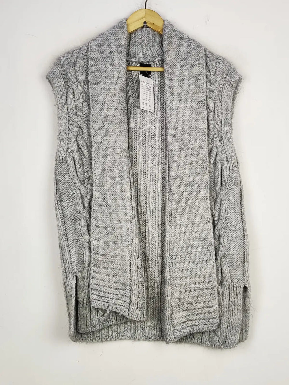 Buy online pre-used pre-loved 100% authentic & Original branded River Island (LC-7043) available in Pakistan. Top international brands avilable.