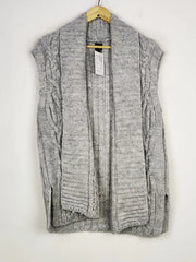 Buy online pre-used pre-loved 100% authentic & Original branded River Island (LC-7043) available in Pakistan. Top international brands avilable.