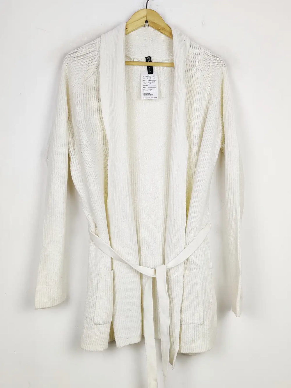 Buy online pre-used pre-loved 100% authentic & Original branded Jean Pascale (LC-7051) available in Pakistan. Top international brands avilable.