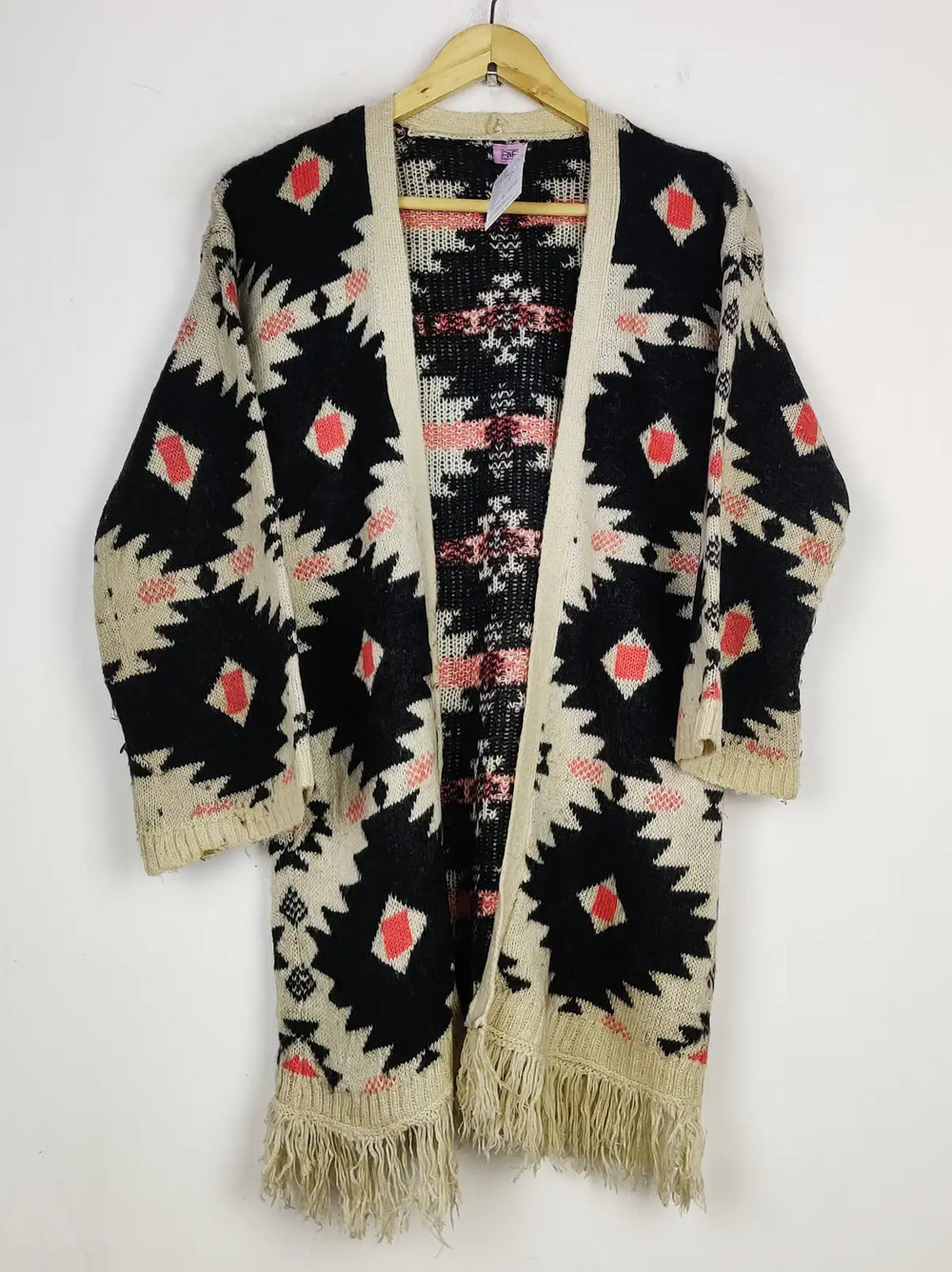 Buy online pre-used pre-loved 100% authentic & Original branded F&F (LC-7063) available in Pakistan. Top international brands avilable.