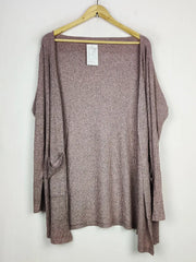 Buy online pre-used pre-loved 100% authentic & Original branded Unknown Brand (LC-7097) available in Pakistan. Top international brands avilable.