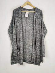 Buy online pre-used pre-loved 100% authentic & Original branded Old Navy (LC-7125) available in Pakistan. Top international brands avilable.