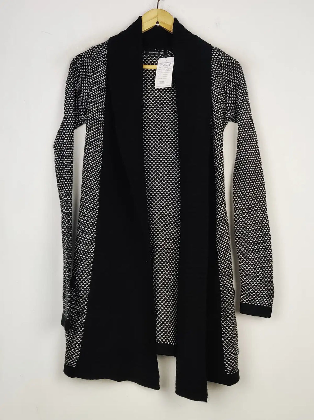 Buy online pre-used pre-loved 100% authentic & Original branded Pattyboutik (LC-7144) available in Pakistan. Top international brands avilable.