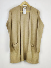 Buy online pre-used pre-loved 100% authentic & Original branded Vila (LC-7151) available in Pakistan. Top international brands avilable.