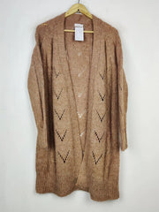 Buy online pre-used pre-loved 100% authentic & Original branded Papaya (LC-7157) available in Pakistan. Top international brands avilable.