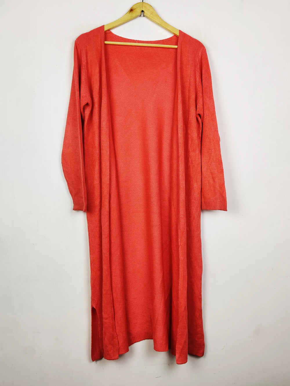 Buy online pre-used pre-loved 100% authentic & Original branded Unknown Brand (LC-7554) available in Pakistan. Top international brands avilable.