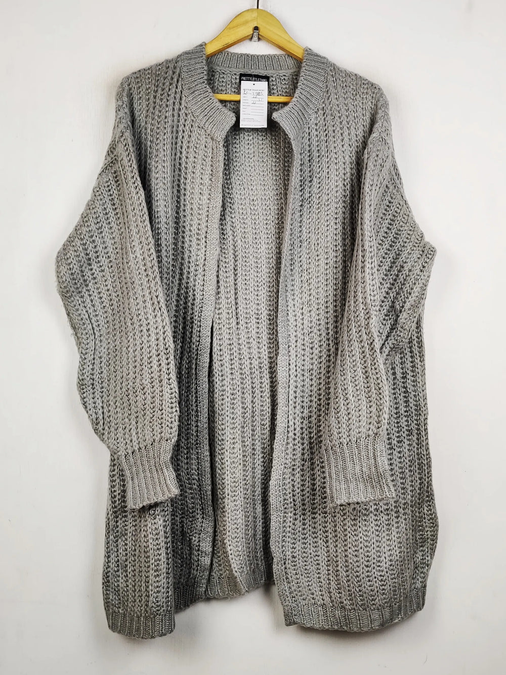 Buy online pre-used pre-loved 100% authentic & Original branded Prettylittlething (LC-7585) available in Pakistan. Top international brands avilable.