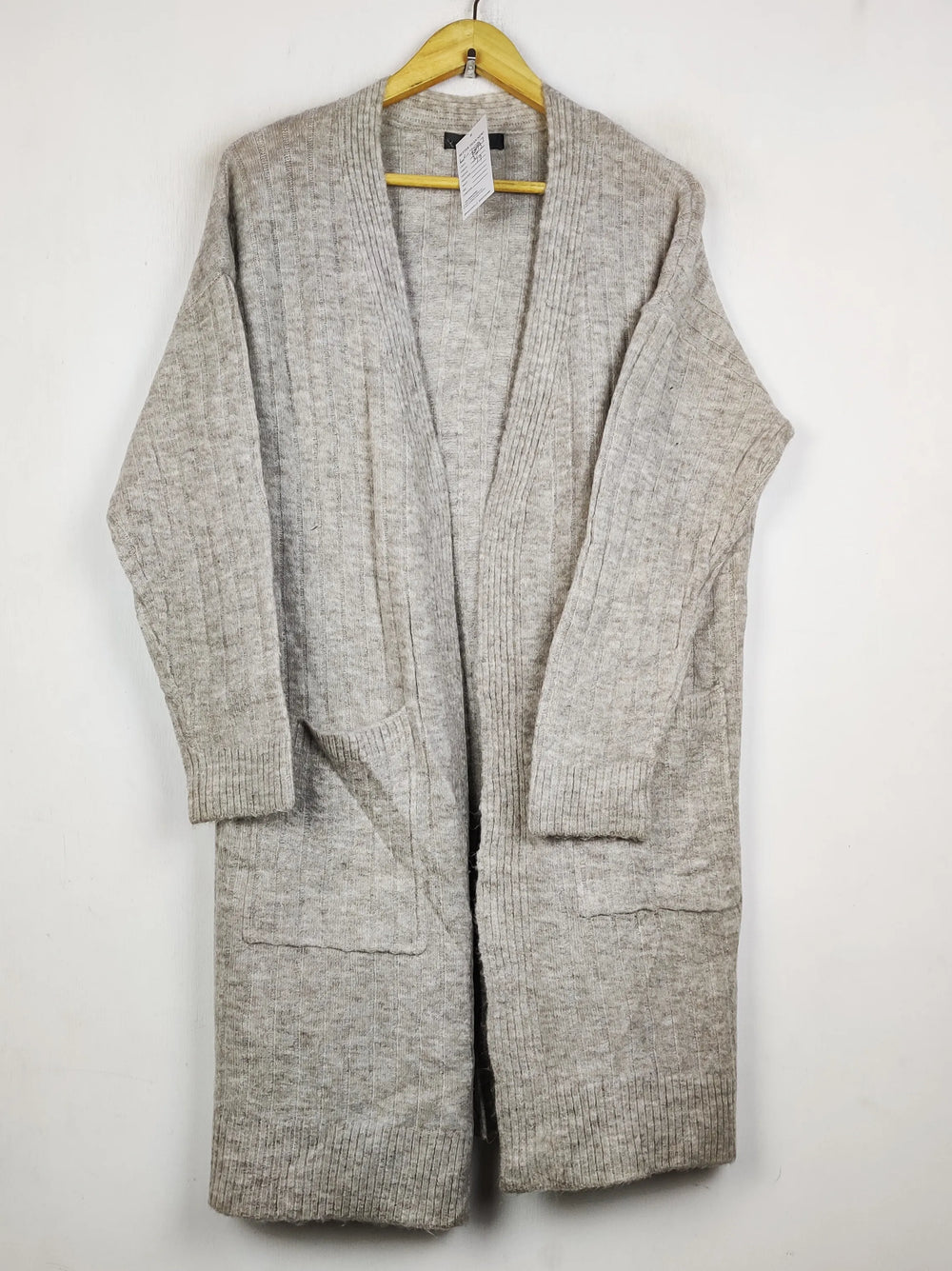 Buy online pre-used pre-loved 100% authentic & Original branded Primark (LC-7587) available in Pakistan. Top international brands avilable.