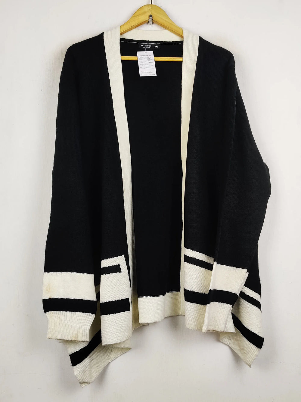 Buy online pre-used pre-loved 100% authentic & Original branded Shein (LC-7596) available in Pakistan. Top international brands avilable.