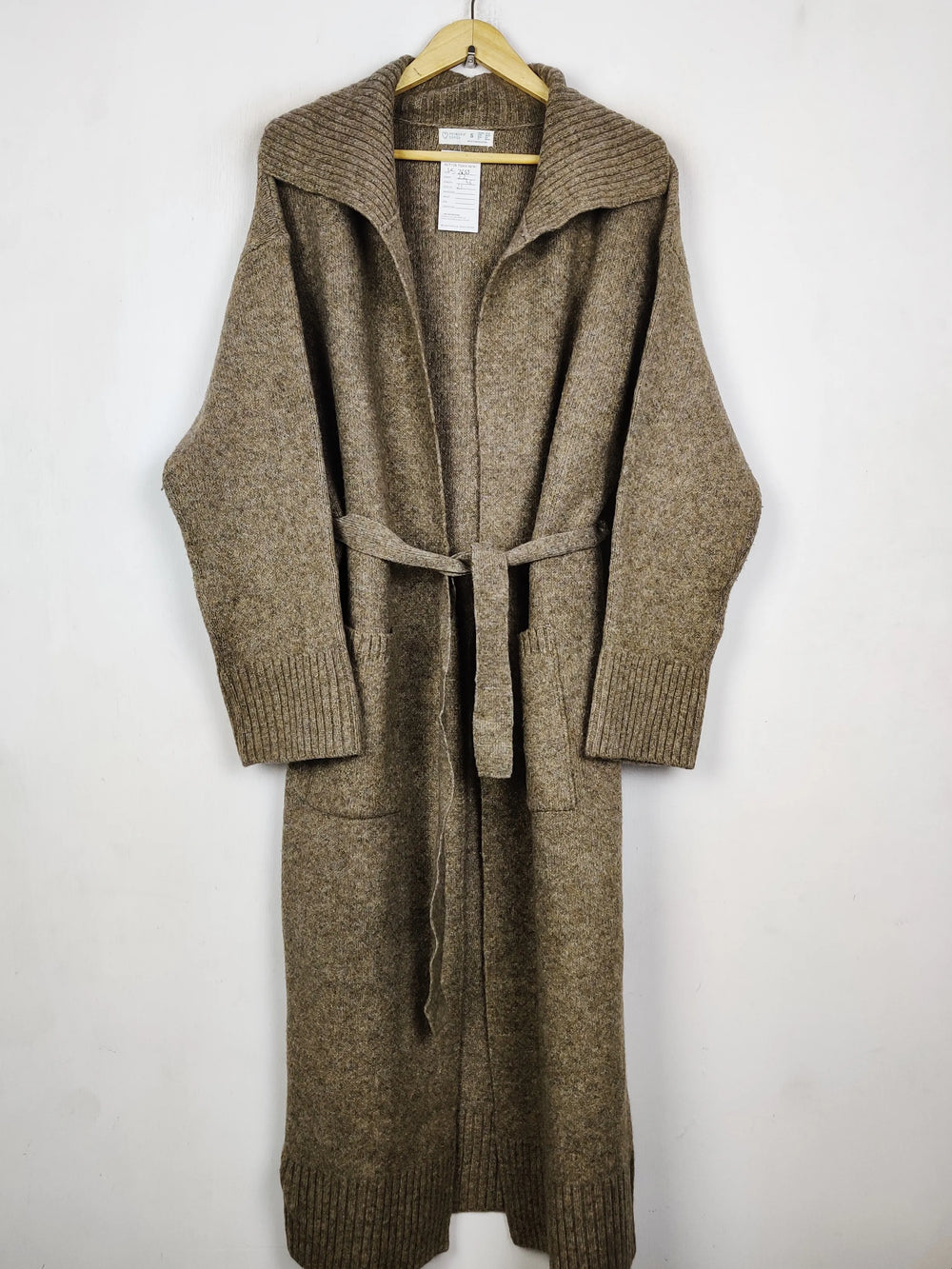 Buy online pre-used pre-loved 100% authentic & Original branded Primark (LC-7653) available in Pakistan. Top international brands avilable.