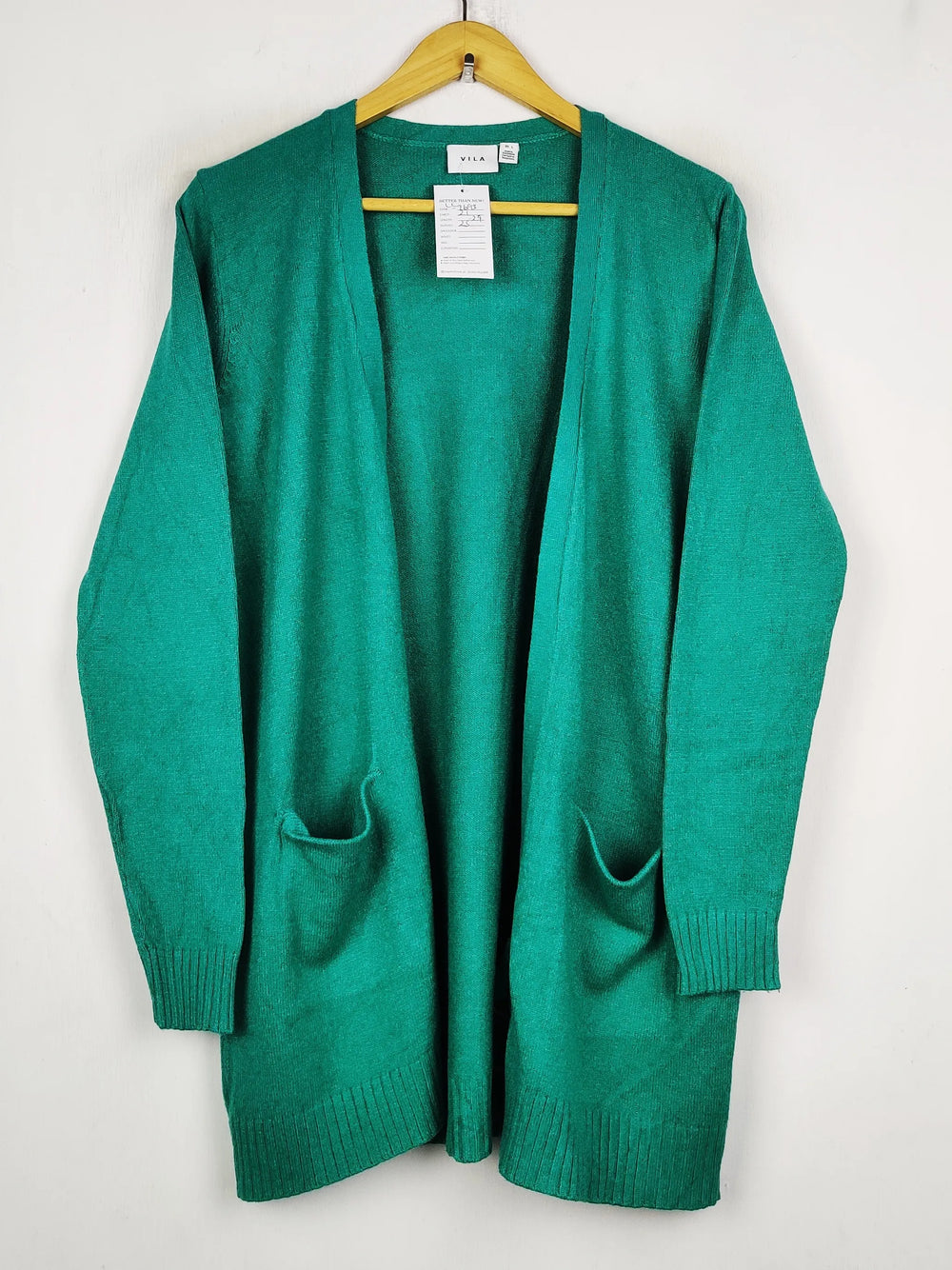 Buy online pre-used pre-loved 100% authentic & Original branded Vila (LC-7693) available in Pakistan. Top international brands avilable.