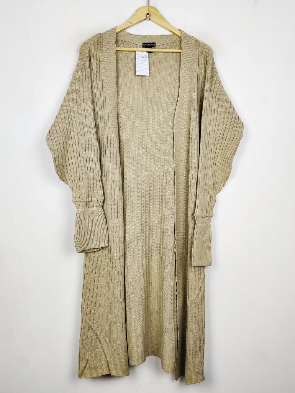 Buy online pre-used pre-loved 100% authentic & Original branded Prettylittlething (LC-7737) available in Pakistan. Top international brands avilable.