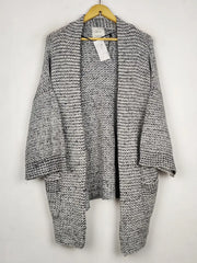 Buy online pre-used pre-loved 100% authentic & Original branded Zara (LC-7785) available in Pakistan. Top international brands avilable.