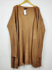 Buy online pre-used pre-loved 100% authentic & Original branded Boohoo (LC-7897) available in Pakistan. Top international brands avilable.