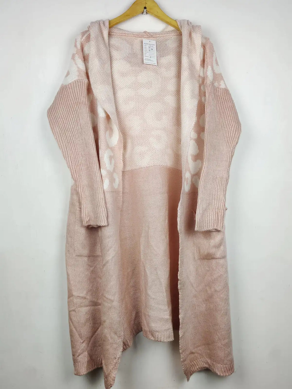 Buy online pre-used pre-loved 100% authentic & Original branded Unknown Brand (LC-7916) available in Pakistan. Top international brands avilable.