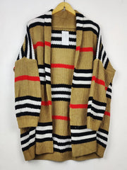 Buy online pre-used pre-loved 100% authentic & Original branded Unknown Brand (LC-7934) available in Pakistan. Top international brands avilable.