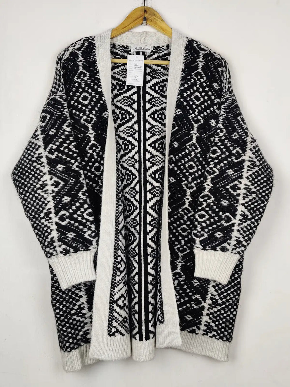 Buy online pre-used pre-loved 100% authentic & Original branded Gallery (LC-8023) available in Pakistan. Top international brands avilable.