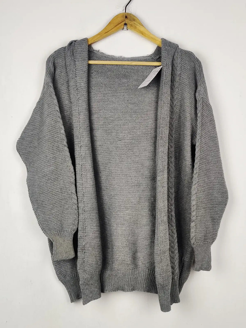 Buy online pre-used pre-loved 100% authentic & Original branded Unknown Brand (LC-8056) available in Pakistan. Top international brands avilable.