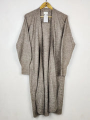 Buy online pre-used pre-loved 100% authentic & Original branded H&M (LC-8063) available in Pakistan. Top international brands avilable.