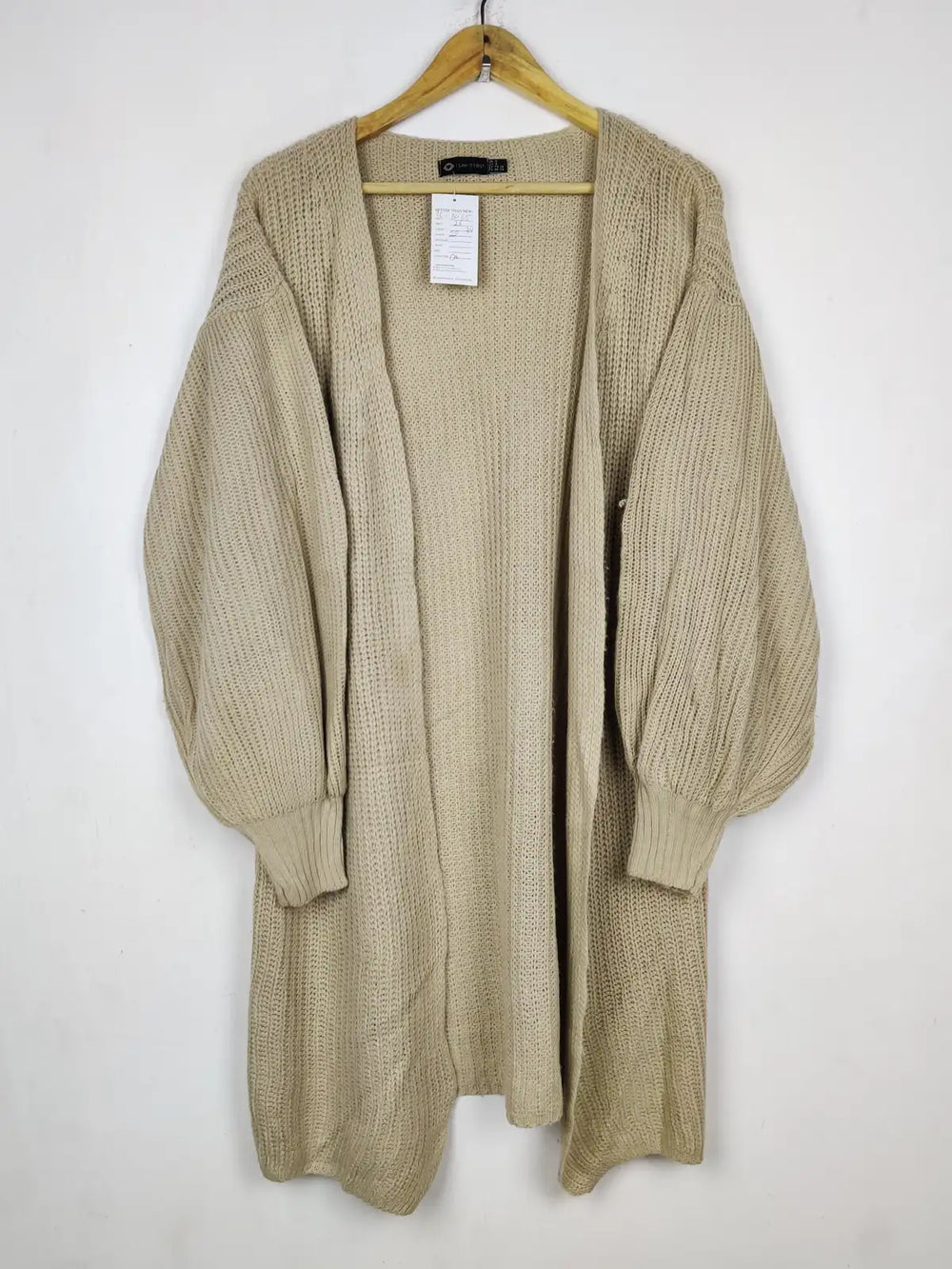 Buy online pre-used pre-loved 100% authentic & Original branded I Saw It First (LC-8065) available in Pakistan. Top international brands avilable.