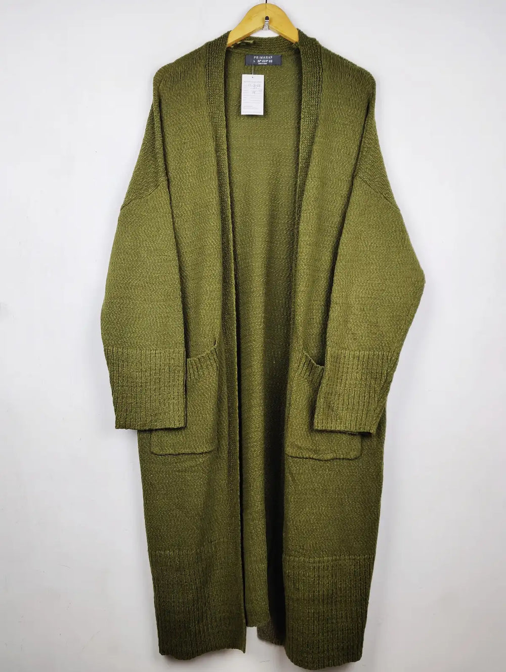 Buy online pre-used pre-loved 100% authentic & Original branded Primark (LC-8088) available in Pakistan. Top international brands avilable.