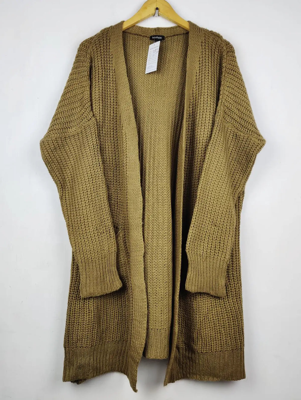 Buy online pre-used pre-loved 100% authentic & Original branded Boohoo (LC-8103) available in Pakistan. Top international brands avilable.