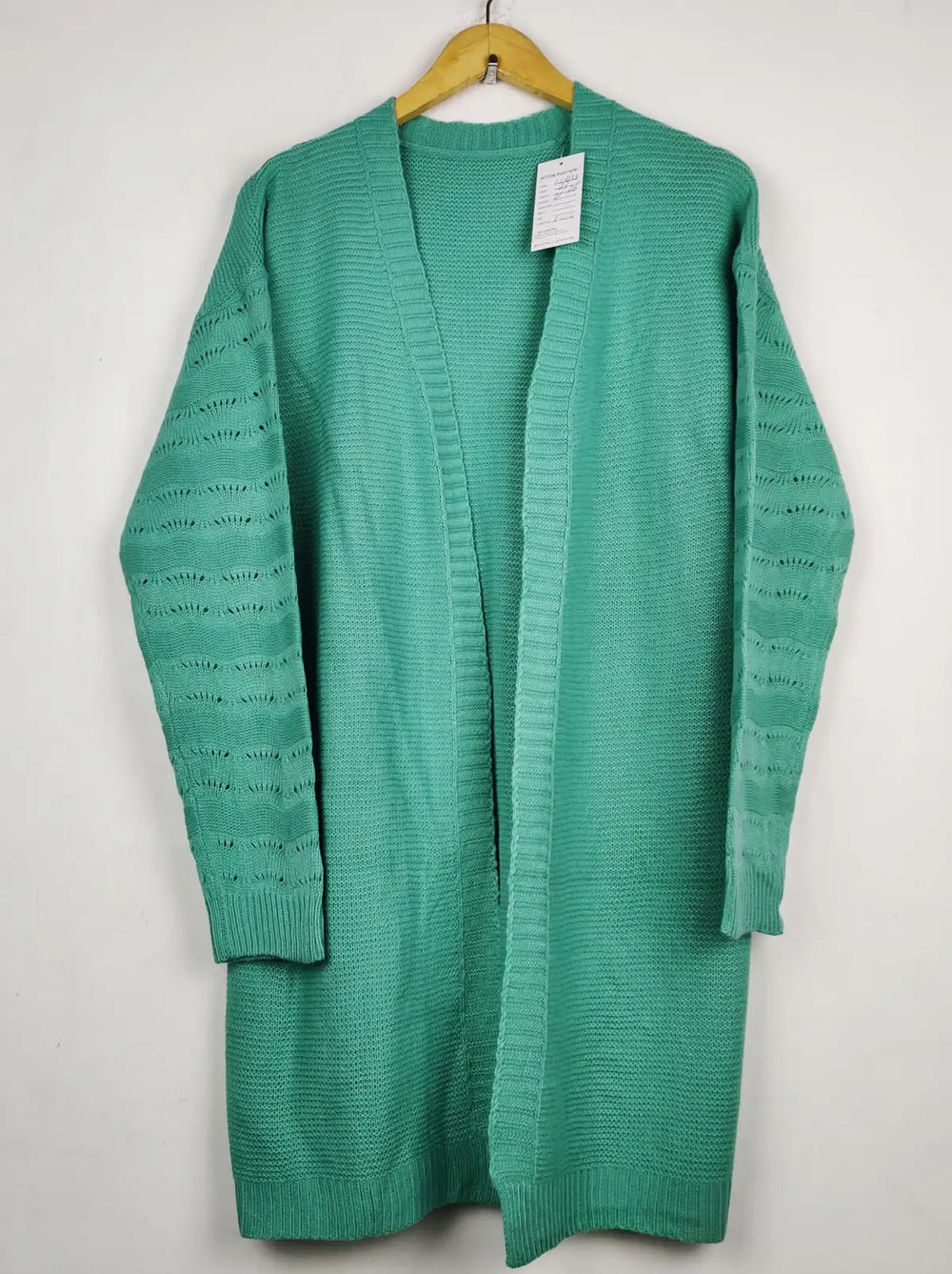 Buy online pre-used pre-loved 100% authentic & Original branded Unknown Brand (LC-8133) available in Pakistan. Top international brands avilable.