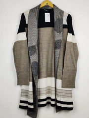 Buy online pre-used pre-loved 100% authentic & Original branded Pewggi (LC-8134) available in Pakistan. Top international brands avilable.