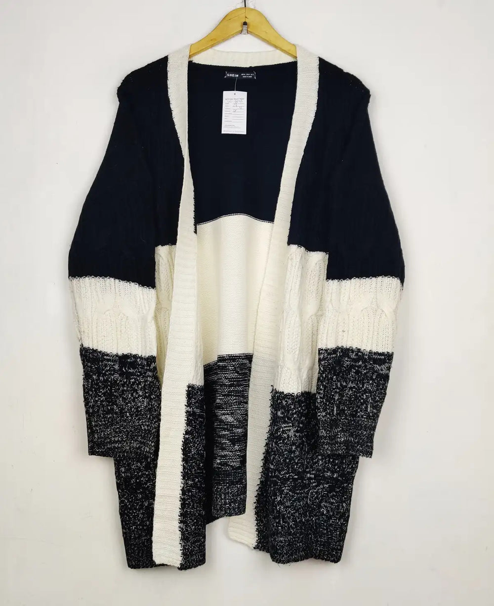 Buy online pre-used pre-loved 100% authentic & Original branded Shein (LC-8145) available in Pakistan. Top international brands avilable.