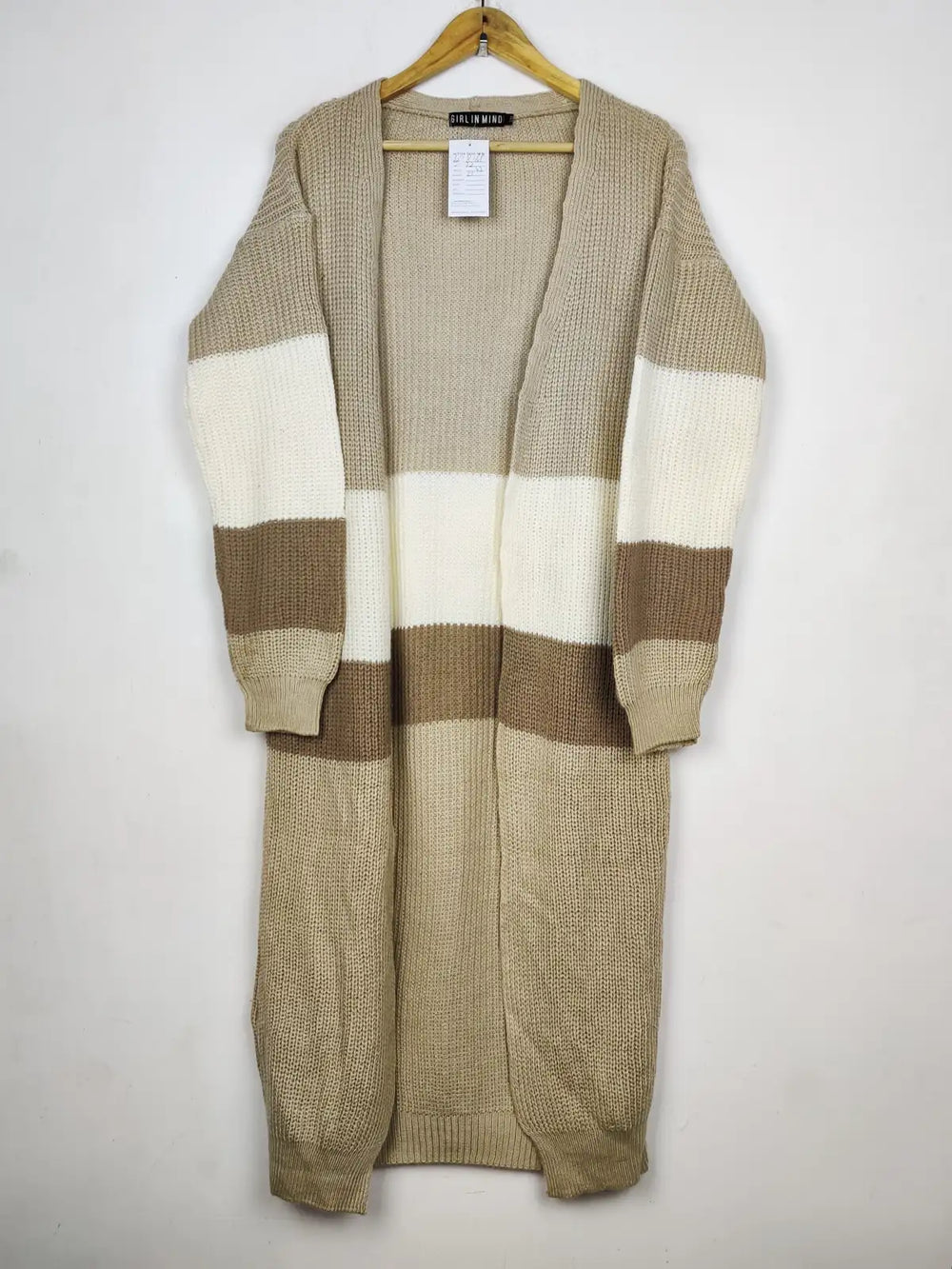 Buy online pre-used pre-loved 100% authentic & Original branded Girl In Mind (LC-8168) available in Pakistan. Top international brands avilable.