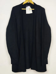 Buy online pre-used pre-loved 100% authentic & Original branded Marks & Spencer (LC-8207) available in Pakistan. Top international brands avilable.