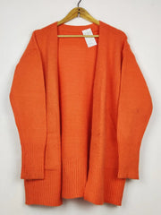 Buy online pre-used pre-loved 100% authentic & Original branded Unknown Brand (LC-8214) available in Pakistan. Top international brands avilable.