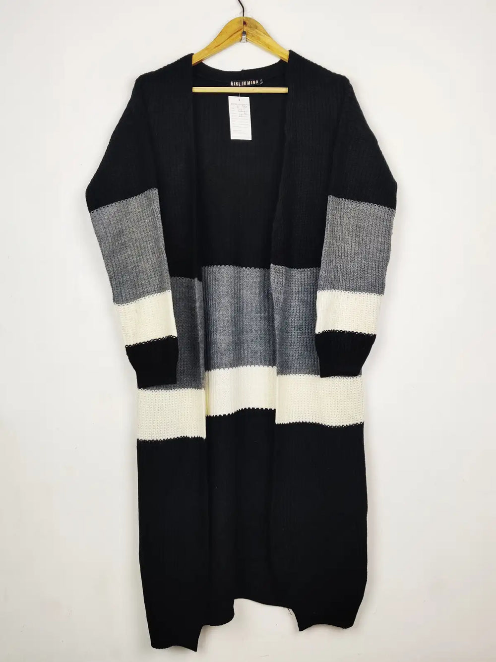 Buy online pre-used pre-loved 100% authentic & Original branded Girl In Mind (LC-8320) available in Pakistan. Top international brands avilable.